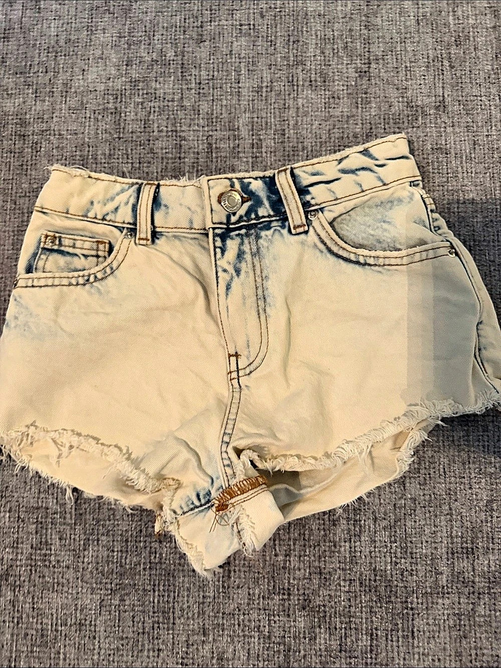 ZARA Distressed Denim Jean Shorts in Blue - Size 0